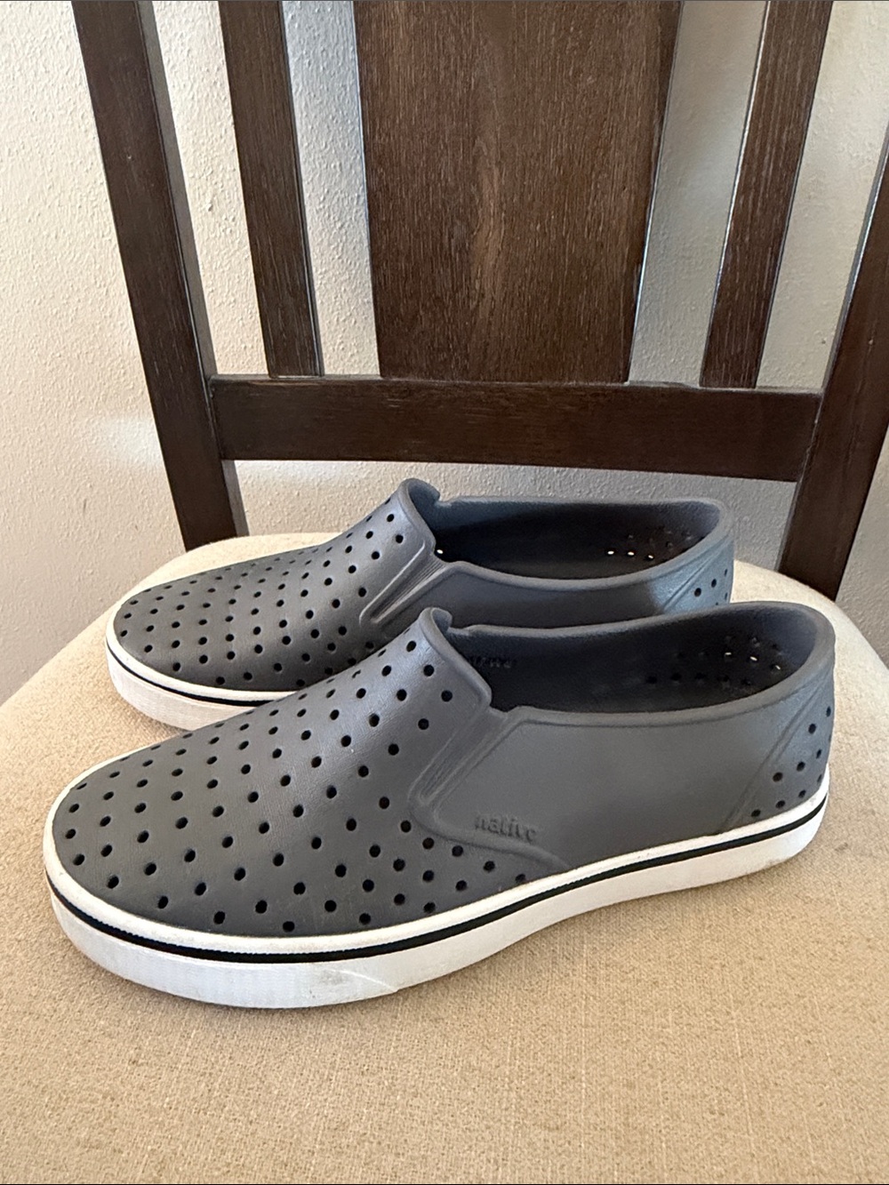 Native Women’s Slip-On Perforated Outdoor Beach Shoes Sneakers Gray Size 9